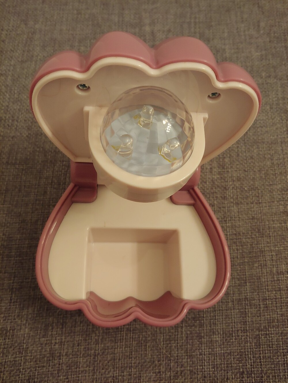 Disney Ariel's Clam Shell Light Up Toy